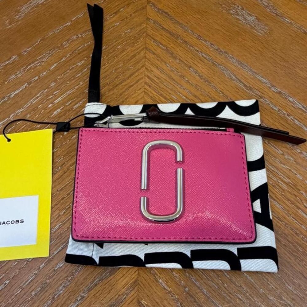 NWT Marc Jacobs Magenta and Maroon Snapshot Leather Keyring Card Wallet